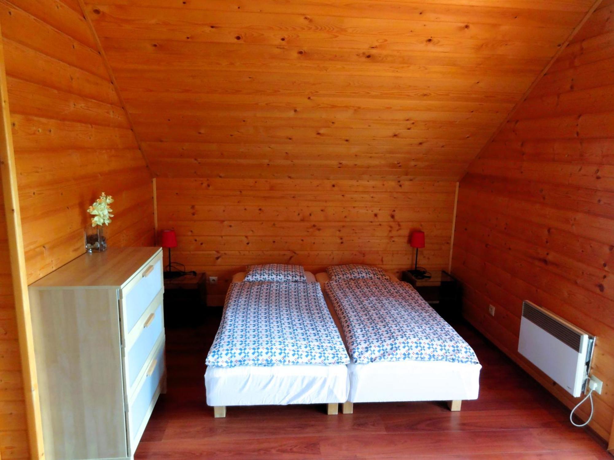 Zrub Alpinus Guest House Pribylina Exterior photo